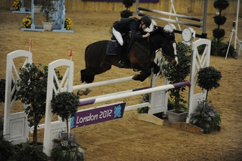 Cumbria showjumper Catriona Fraser takes the Horsequest UK Pony Sapphire title as her own